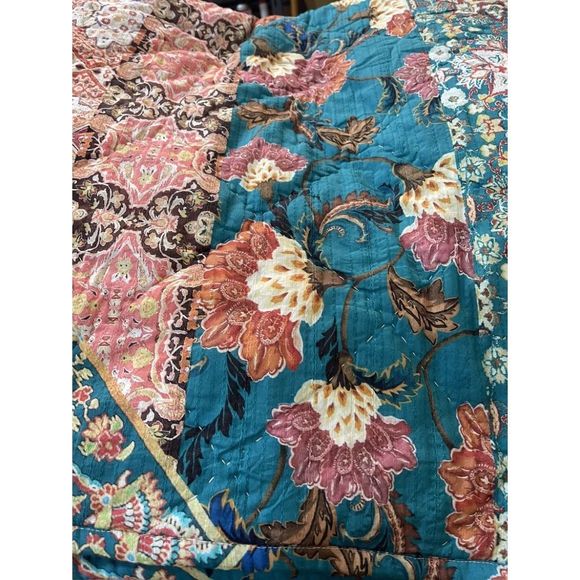 New Anthropologie Upcycled Vendima Quilt sz King 🛑RESERVED🛑🛑 - Picture 4 of 7